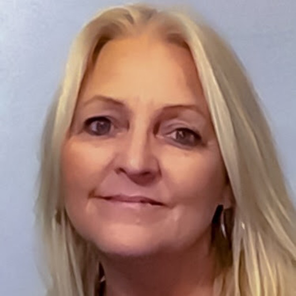 Meet your Posher, Tracy - Picture 1 of 1